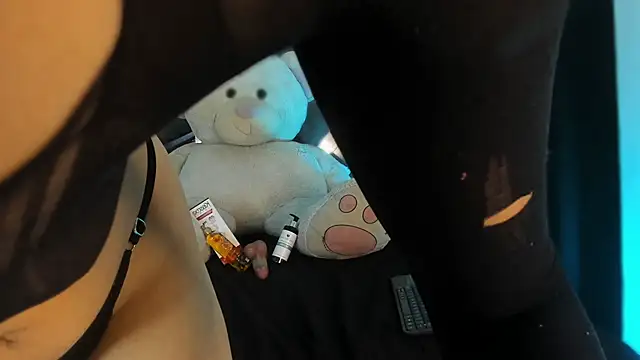 Snapshot of Venus_in_earth chatting on February 2026 07:34:02 PM Venus in earth online show from February 2026 07:34:02 PM