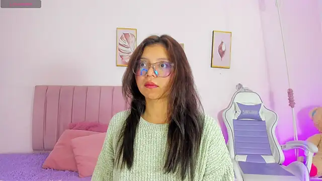 Zoow bluussh online show from April 2026 11:59:01 AM