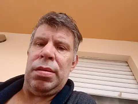 Snapshot of stud2512 chatting on June 2026 06:26:02 AM stud2512 online show from June 2026 06:26:02 AM