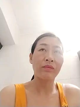 lris-Beauty77 online show from April 2026 09:01:02 PM