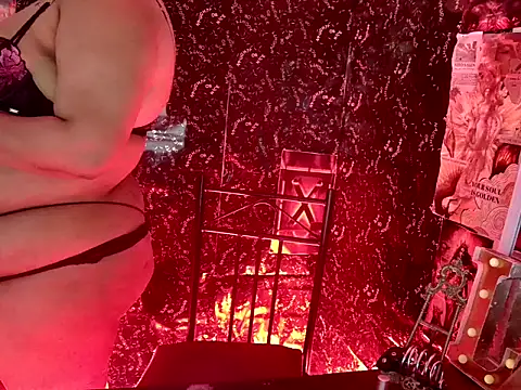 MistressMileenaMiami online show from May 2026 01:06:01 PM