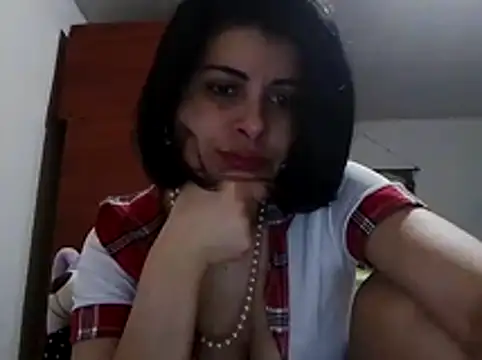 Snapshot of tefutbin3 chatting on March 2026 05:45:01 PM tefutbin3 online show from March 2026 05:45:01 PM