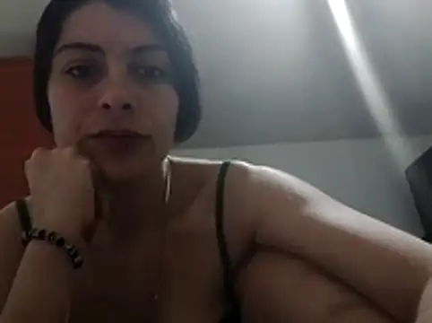 Snapshot of tefutbin3 chatting on April 2026 07:50:02 PM tefutbin3 online show from April 2026 07:50:02 PM