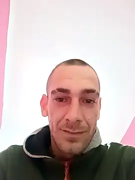 Lioste online show from February 2026 03:02:01 PM