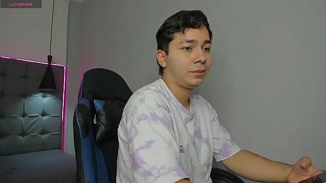 Julian Smith21 online show from March 2026 04:11:02 PM