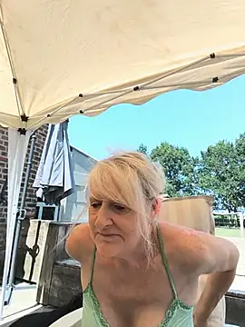 Heidiblueeyes online show from July 2026 11:05:02 AM