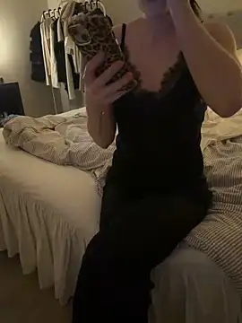 emspett08 online show from April 2026 07:58:01 PM