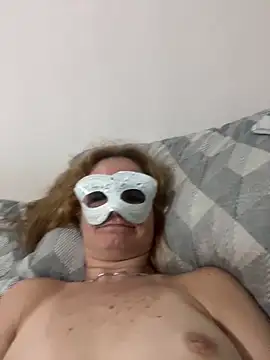 Snapshot of Cristal2342 chatting on February 2026 01:38:01 AM Cristal2342 online show from February 2026 01:38:01 AM