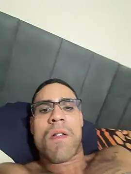 machoputo online show from February 2026 02:00:01 AM