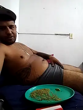 Snapshot of trox_memide21cm chatting on June 2026 10:04:01 PM trox memide21cm online show from June 2026 10:04:01 PM