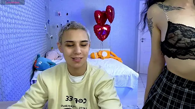 Snapshot of LuxuryLoverss chatting on February 2026 06:56:01 AM LuxuryLoverss online show from February 2026 06:56:01 AM