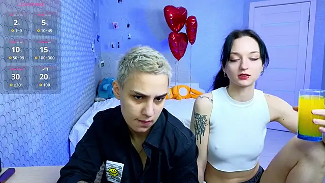 Snapshot of LuxuryLoverss chatting on February 2026 10:59:01 AM LuxuryLoverss online show from February 2026 10:59:01 AM