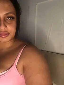 mayawesttt online show from March 2026 01:18:01 PM