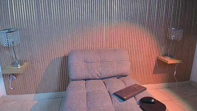 yvone johnson online show from February 2026 01:11:02 PM