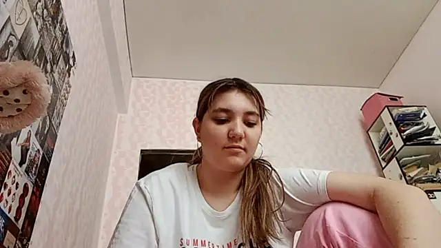 Snapshot of JanineThielman chatting on July 2026 06:38:02 AM JanineThielman online show from July 2026 06:38:02 AM