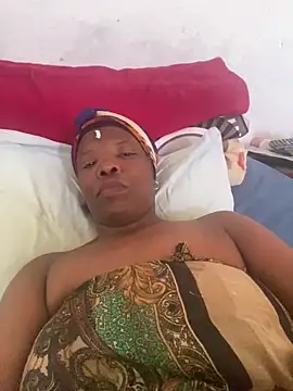 Snapshot of SweetPearl007 chatting on February 2026 07:18:01 AM SweetPearl007 online show from February 2026 07:18:01 AM