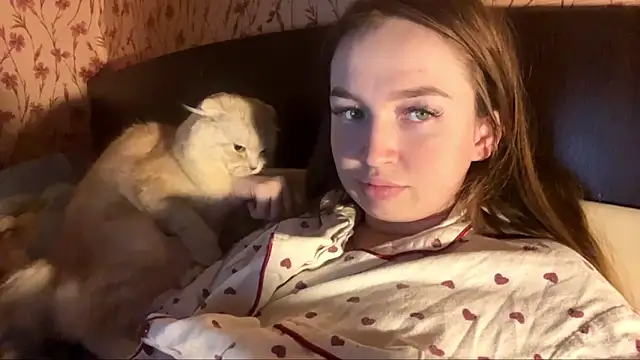 Snapshot of Hanna__Montanna chatting on February 2026 03:13:02 PM Hanna Montanna online show from February 2026 03:13:02 PM