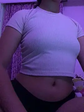 Snapshot of eemilyy22 chatting on February 2026 03:26:01 AM eemilyy22 online show from February 2026 03:26:01 AM