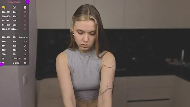 HinaVibe online show from March 2026 03:51:02 PM