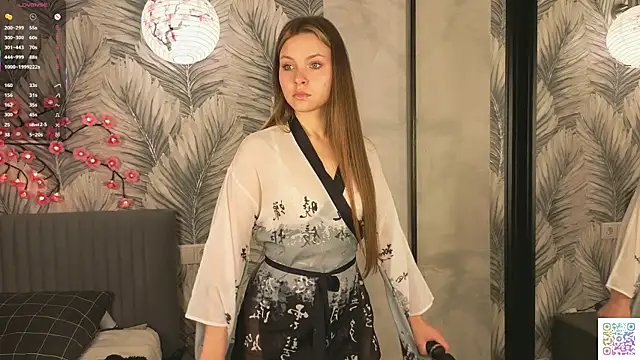 HinaVibe online show from May 2026 11:44:01 PM