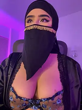 Snapshot of Yasmin_cute chatting on July 2026 06:22:01 PM Yasmin cute online show from July 2026 06:22:01 PM