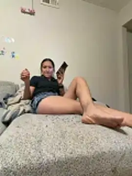 celenia online show from February 2026 04:45:01 AM