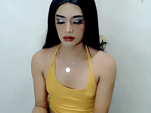 Snapshot of Queeny_Cassandra chatting on April 2026 06:02:02 AM Queeny Cassandra online show from April 2026 06:02:02 AM