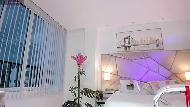 Snapshot of michelle_Delacour chatting on March 2026 09:43:02 PM michelle Delacour online show from March 2026 09:43:02 PM