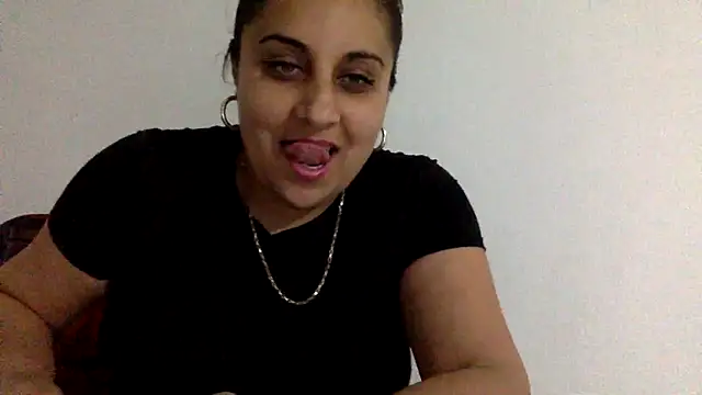 Snapshot of I_amXenox chatting on April 2026 05:13:02 PM I amXenox online show from April 2026 05:13:02 PM