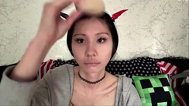 Snapshot of kishagrayone chatting on May 2026 12:44:02 PM kishagrayone online show from May 2026 12:44:02 PM