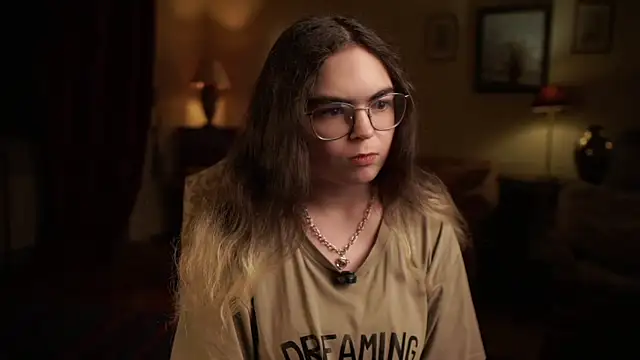 Snapshot of MyrlZangger chatting on March 2026 02:02:01 PM MyrlZangger online show from March 2026 02:02:01 PM