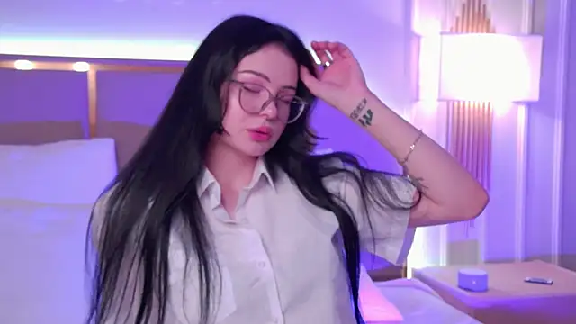 CindyMil online show from June 2026 06:27:01 AM