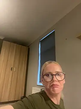 Snapshot of Amelie_BlondeXX chatting on February 2026 03:46:01 PM Amelie BlondeXX online show from February 2026 03:46:01 PM