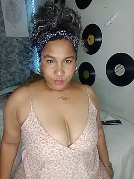 medusafox  online show from June 2026 05:01:01 AM