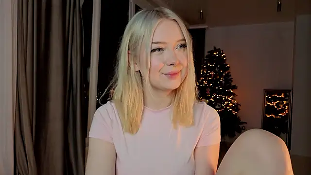 ChristinBland online show from February 2026 07:47:02 PM