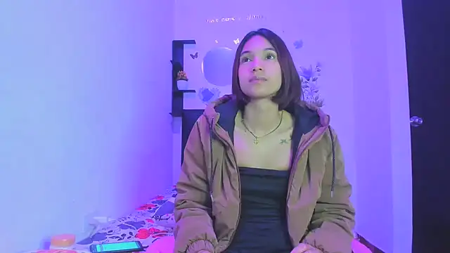 Snapshot of sapphire_brown20 chatting on April 2026 10:21:02 PM sapphire brown20 online show from April 2026 10:21:02 PM