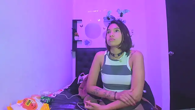 Snapshot of sapphire_brown20 chatting on April 2026 12:06:01 AM sapphire brown20 online show from April 2026 12:06:01 AM
