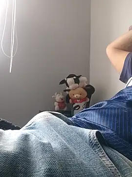 Andcas041 online show from April 2026 06:46:02 PM