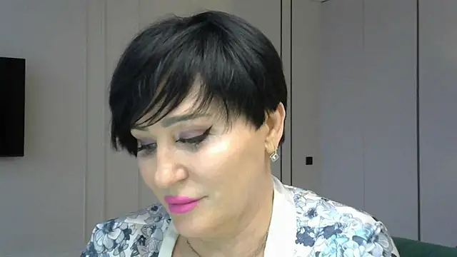 Kleotempt online show from May 2026 12:18:01 AM