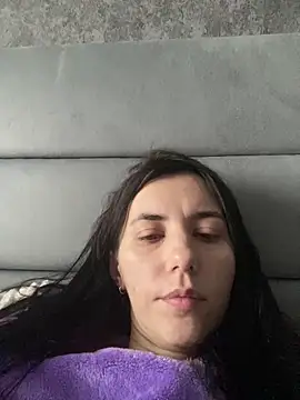 Oliviya smiley  online show from February 2026 10:59:01 AM