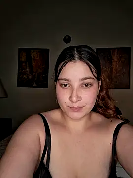 Estelle Noir online show from June 2026 06:28:02 PM