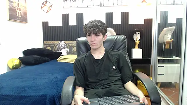 Snapshot of trevor_mob chatting on June 2026 01:46:01 PM trevor mob online show from June 2026 01:46:01 PM
