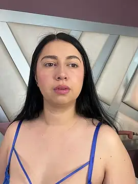 Ashleeyprincess01 online show from April 2026 01:20:01 PM