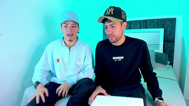 alex and christhoper online show from March 2026 11:10:01 PM