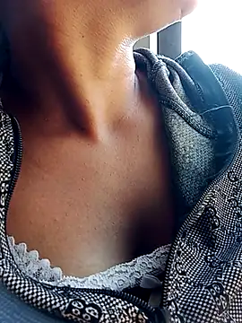 mami-rubi online show from April 2026 09:03:02 AM