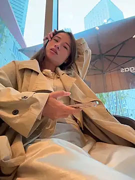 Snapshot of Mia-lp chatting on April 2026 01:32:01 AM Mia-lp online show from April 2026 01:32:01 AM