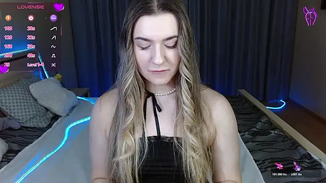 Snapshot of Smi1eF1ower chatting on February 2026 06:06:02 PM Smi1eF1ower online show from February 2026 06:06:02 PM