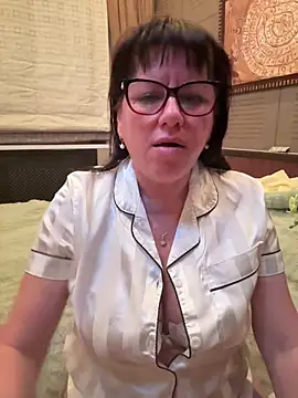 expensive lady online show from June 2026 06:45:01 PM