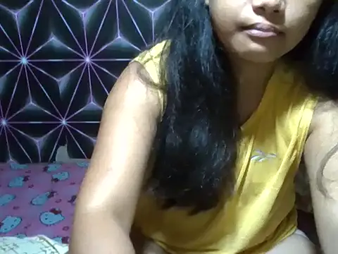 Snapshot of Flowerbebe chatting on April 2026 07:58:01 PM Flowerbebe online show from April 2026 07:58:01 PM