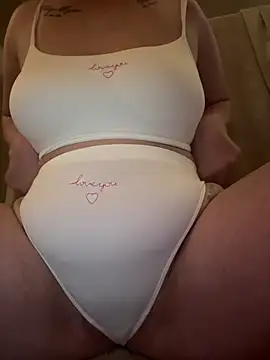 Alexabluex online show from February 2026 08:08:02 PM